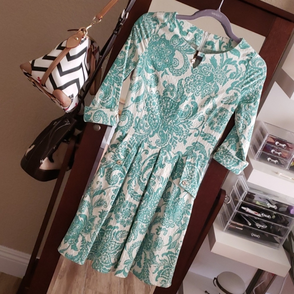 Turquoise dress - Picture 8 of 8